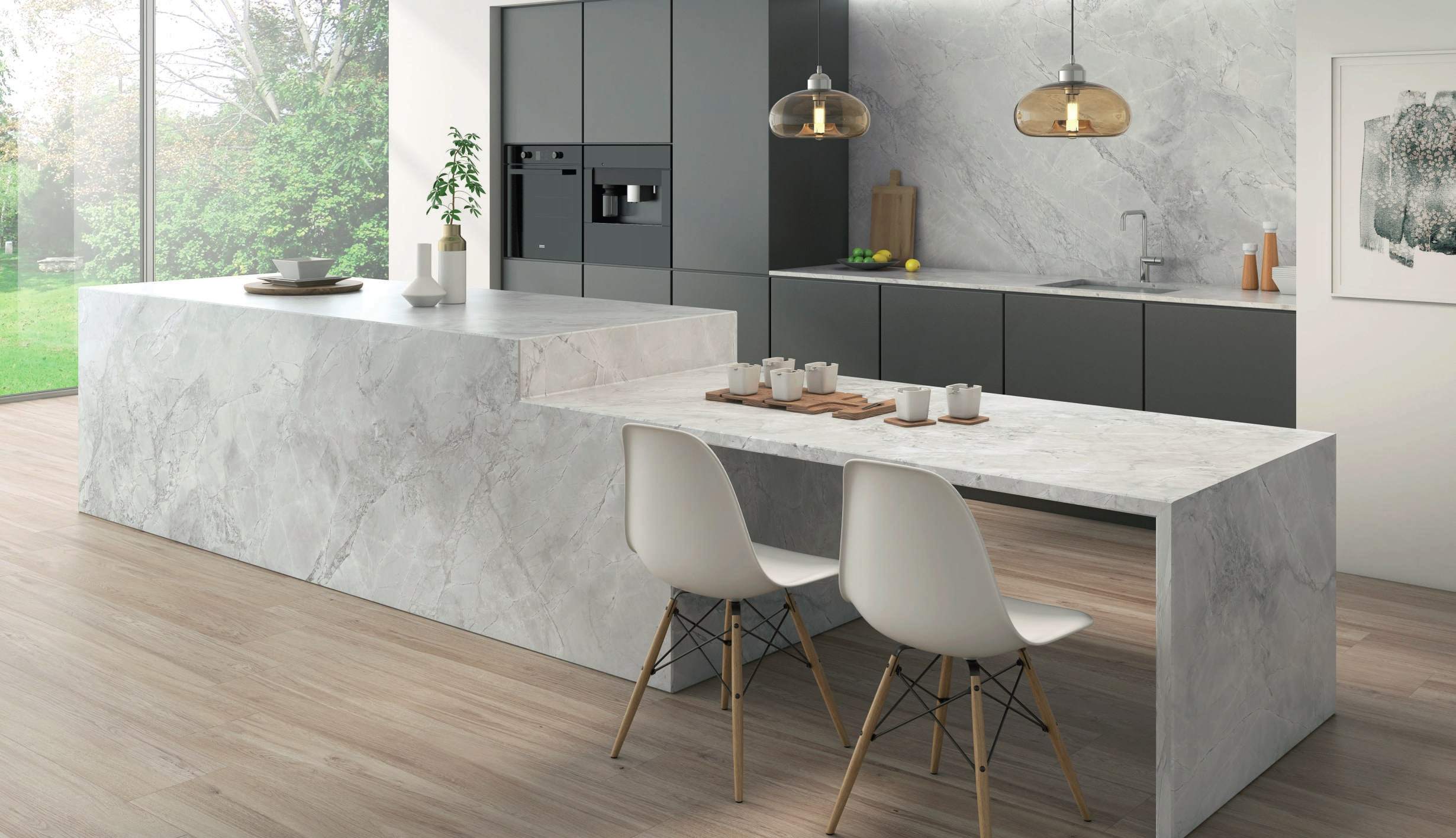 Ambiente con Arklam Brazil Super White, foto del catálogo de Arklam