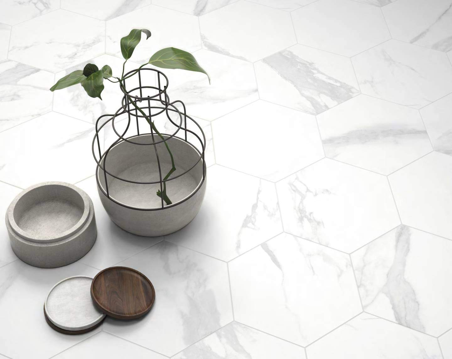 Ambiente con ITT White Soul, foto del catálogo de ITT Ceramic